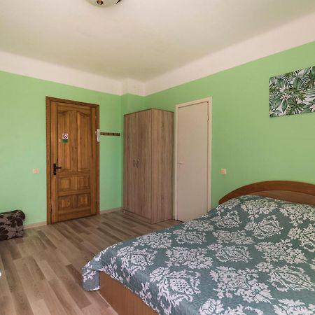 Neringa Guest House Połąga Pokój zdjęcie